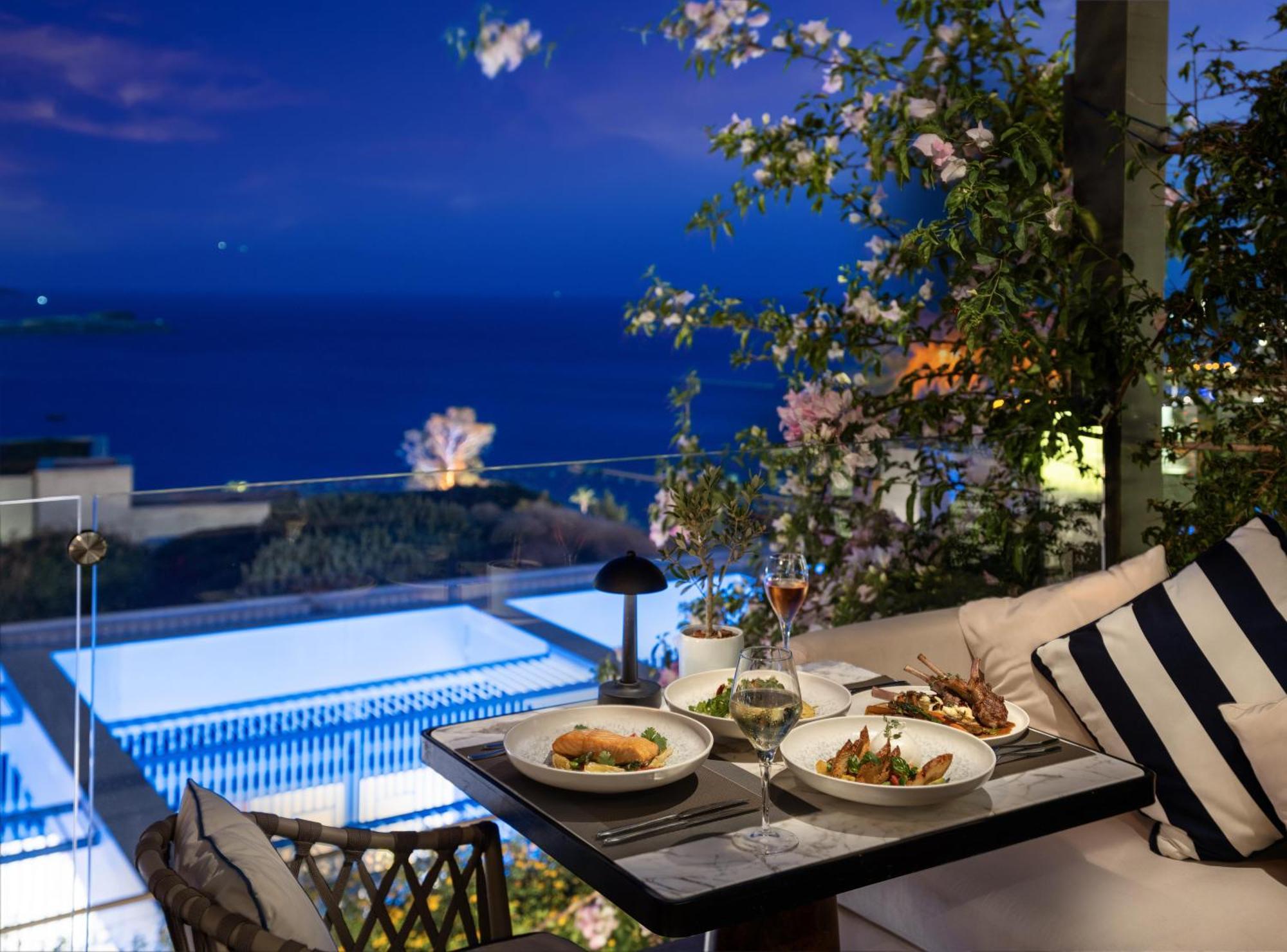 Kaya Palazzo Resort & Residences Le Chic Bodrum Bagian luar foto